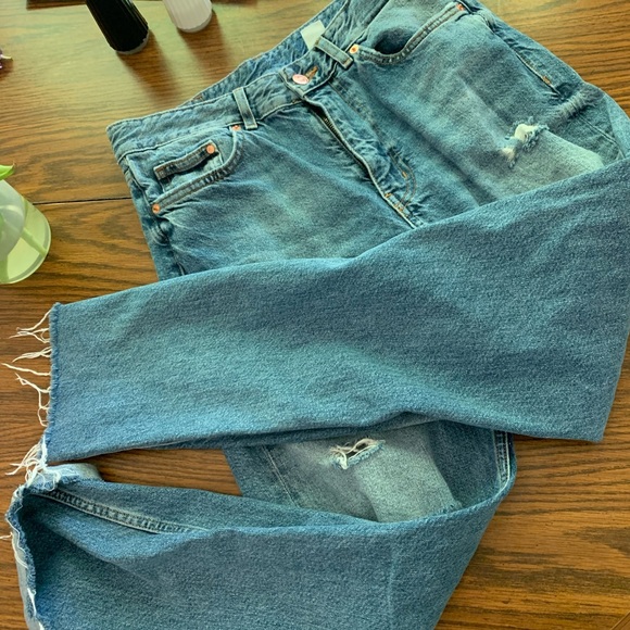 H&M boyfriend jeans!! - Picture 4 of 5